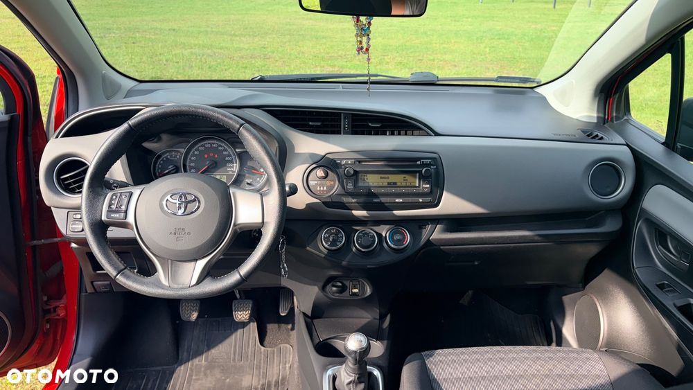 Toyota Yaris - 16
