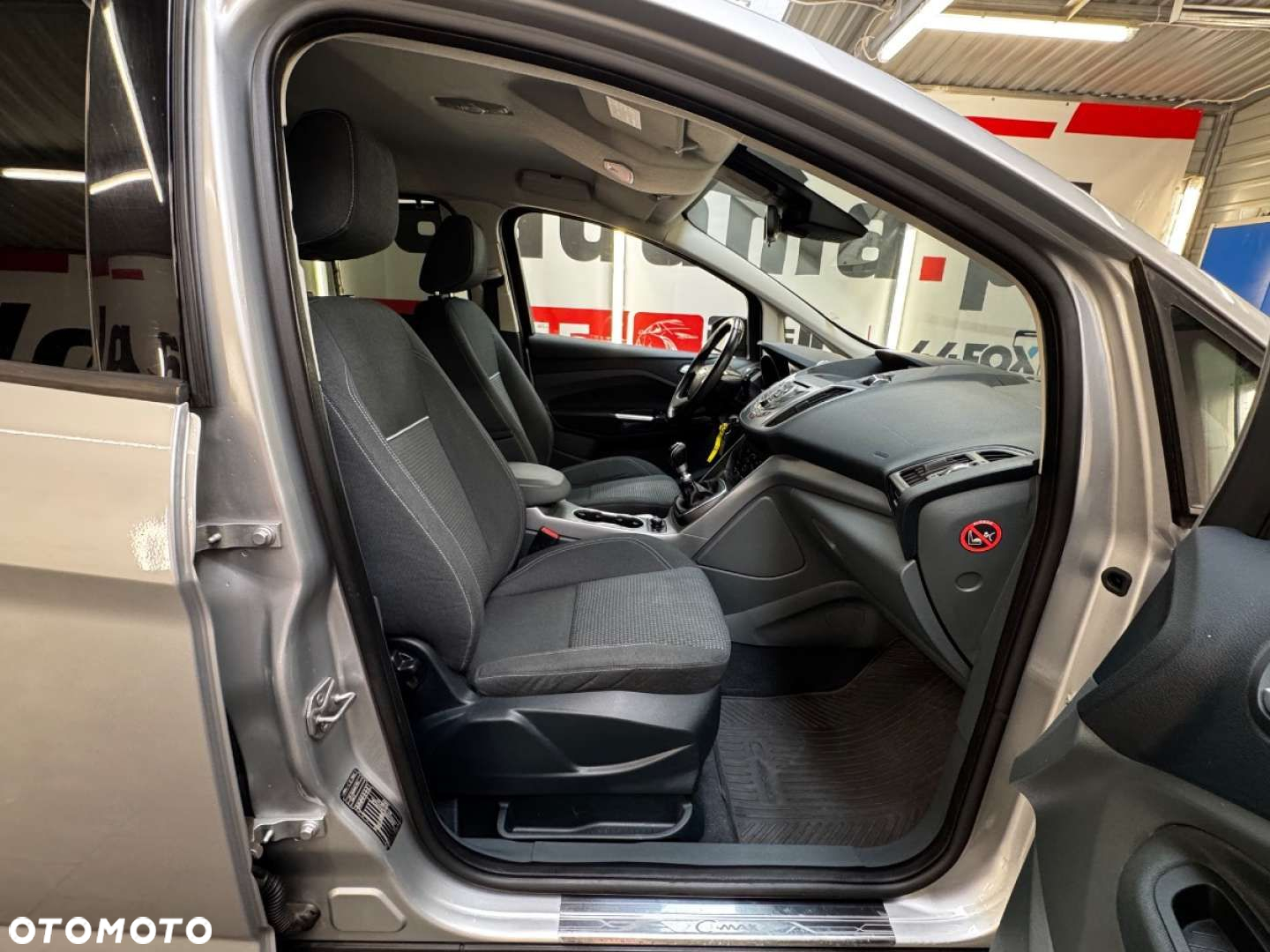 Ford C-MAX 2.0 TDCi Champions Edition - 37