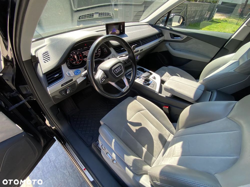 Audi Q7 - 12