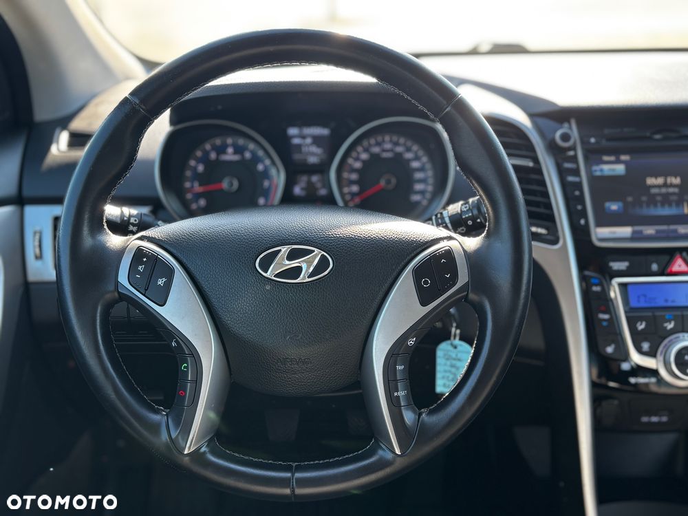 Hyundai i30 1.4 Intro Edition - 21