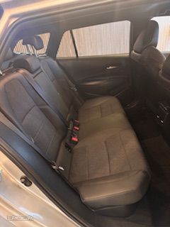 Toyota Corolla Touring Sports 1.8 Hybrid Comfort - 15