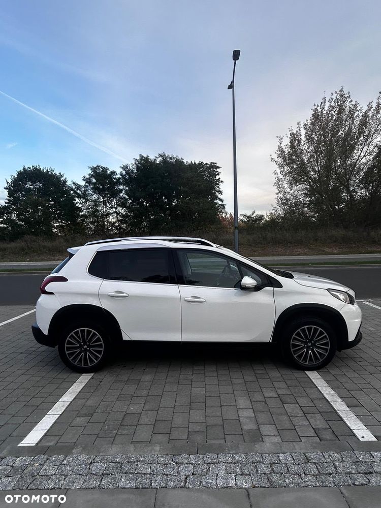 Peugeot 2008 Blue-HDi FAP 100 STOP & START Style - 5
