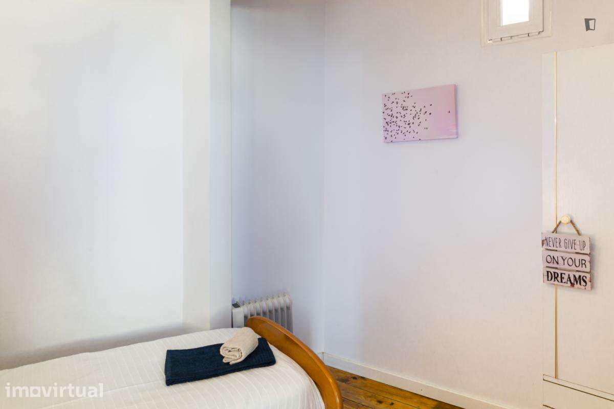 Apartamento com 2 quartos - localizado em São Bento Lisbon - Grande imagem: 3/12