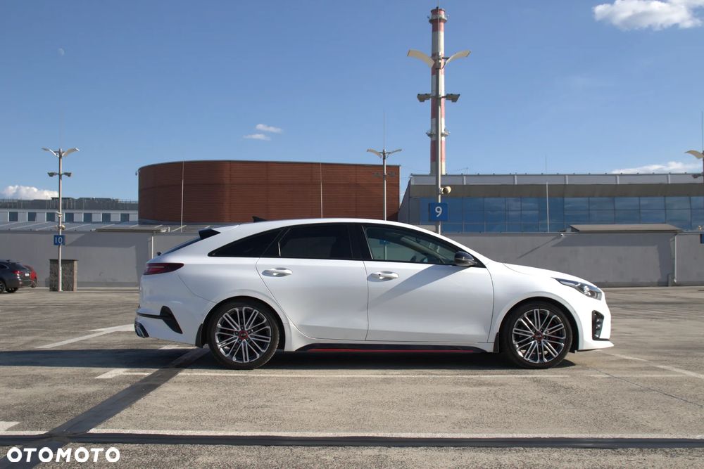 Kia ProCeed 1.6 T-GDI GT DCT - 4