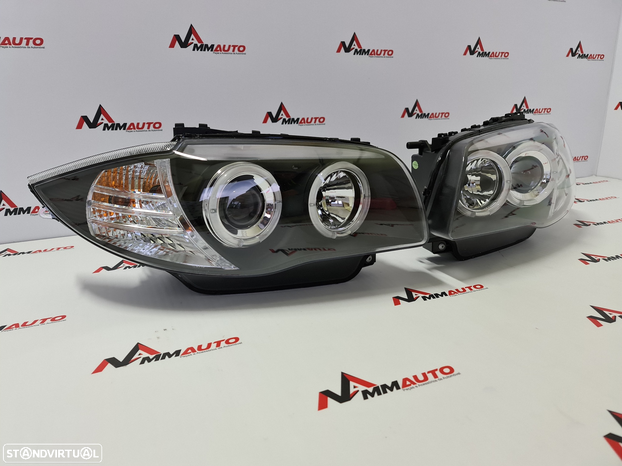 Faróis Angel Eyes CCFL BMW Série E81 E82 E87 E88 Fundo Preto - 2