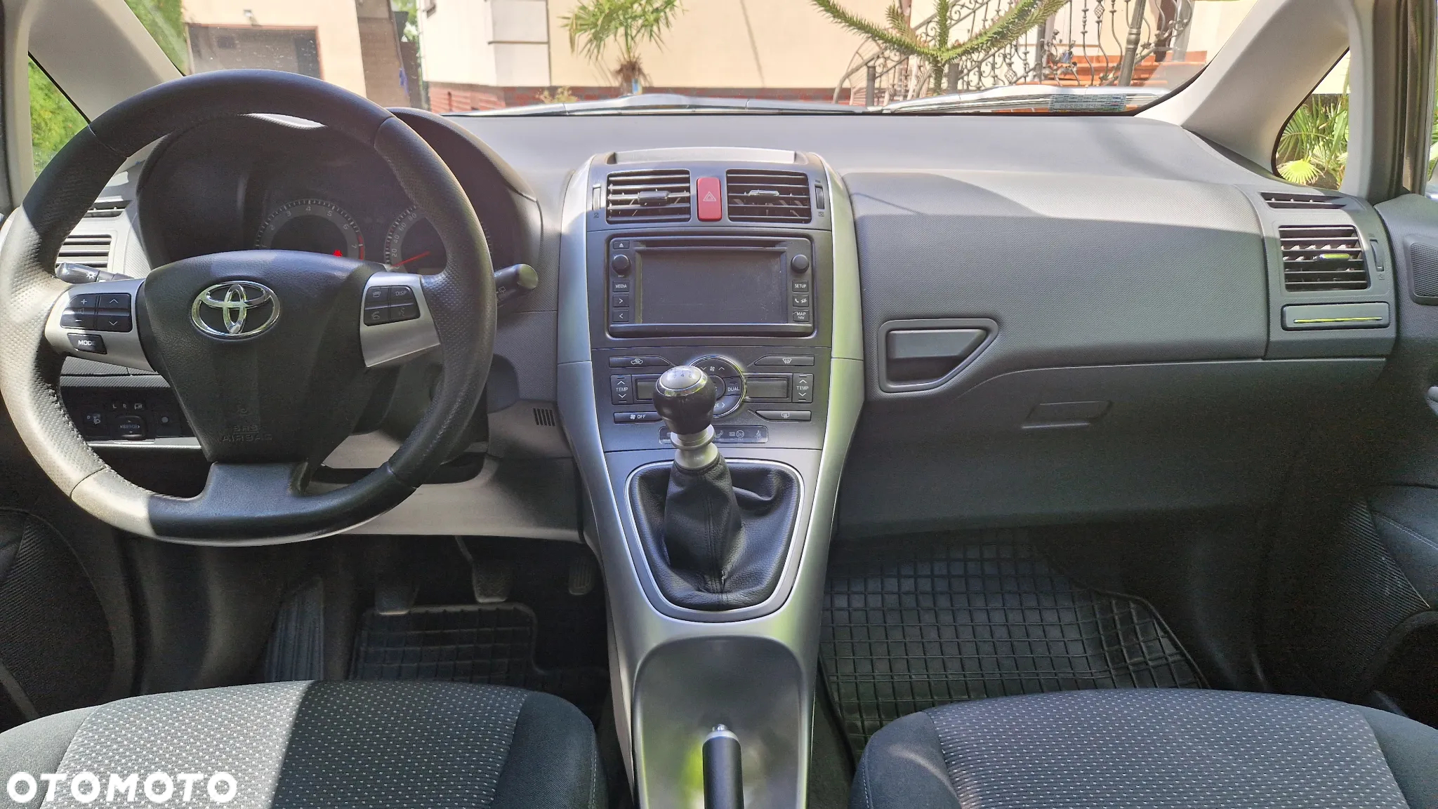 Toyota Auris 1.6 Prestige - 13