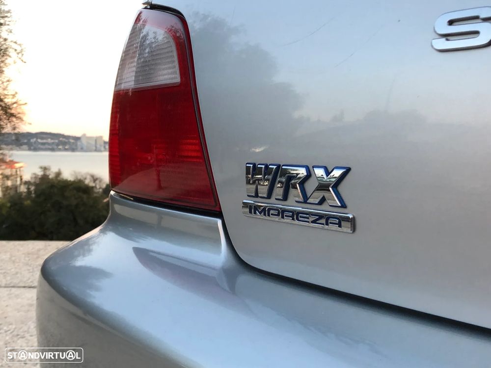 Subaru Impreza Sedan 2.0 WRX - 19