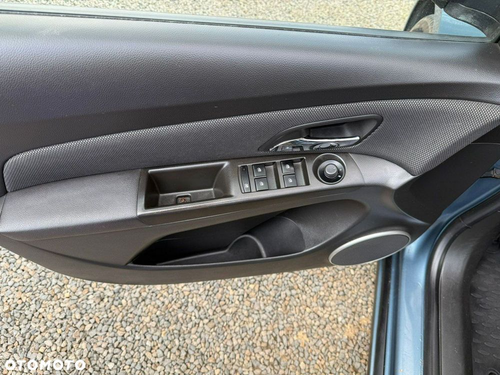 Chevrolet Cruze - 17