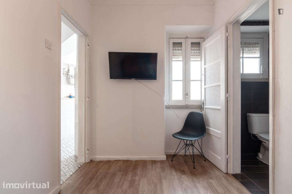 Quarto - localizado em Arroios Lisbon - Grande imagem: 4/24