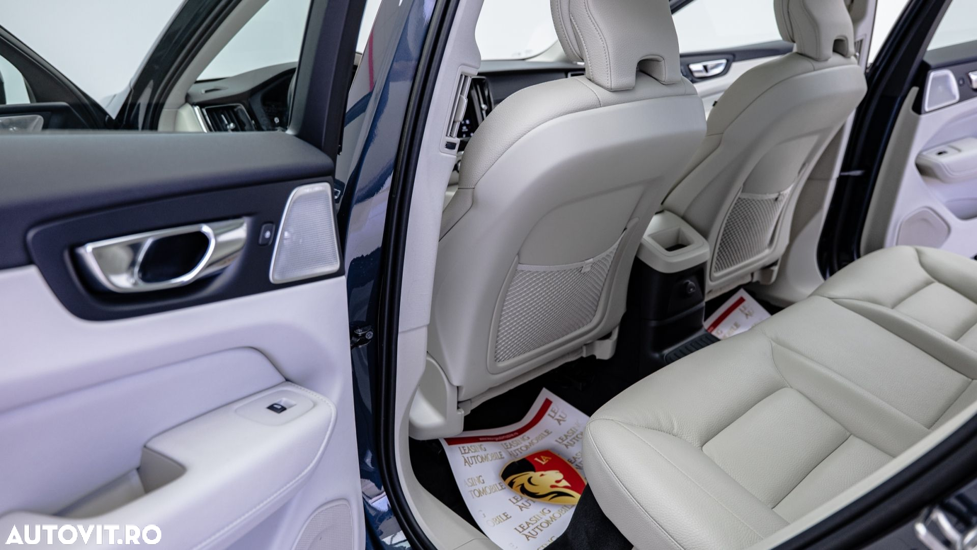 Volvo XC 60 T8 AWD Recharge Geartronic Inscription - 14