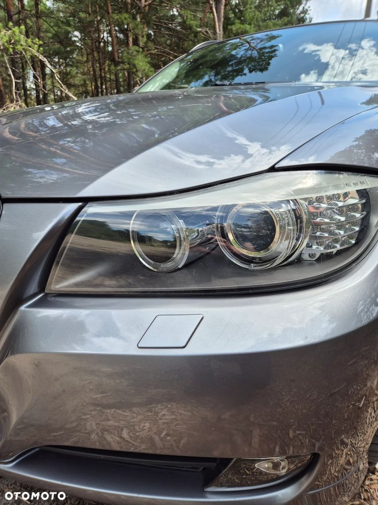 BMW Seria 3 320i - 9