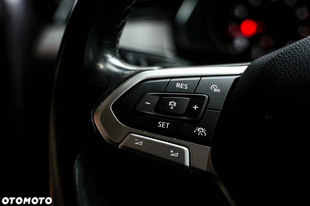 Volkswagen Passat - 34