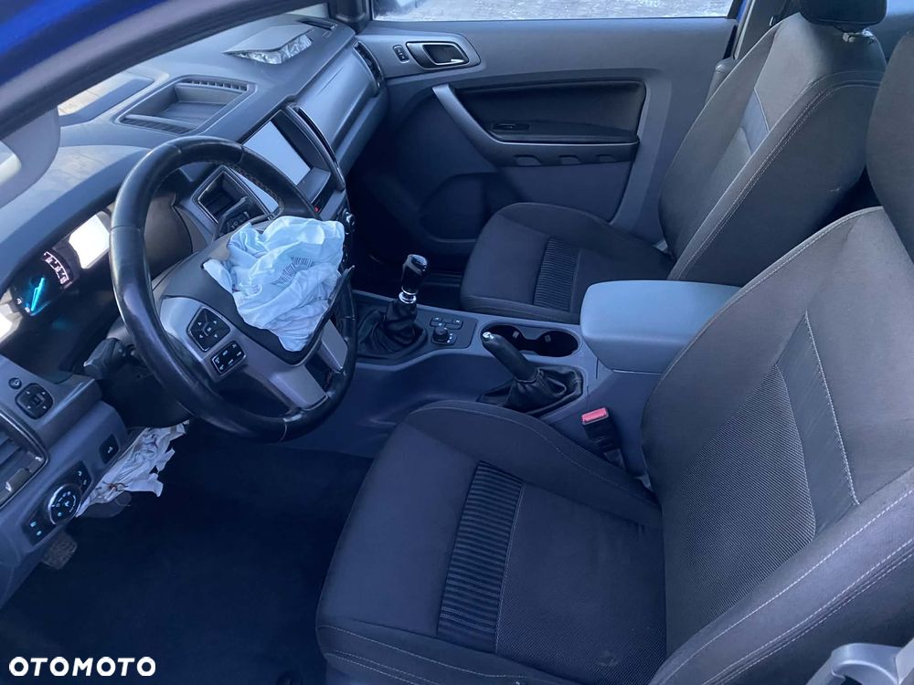 Ford Ranger XLT - 17