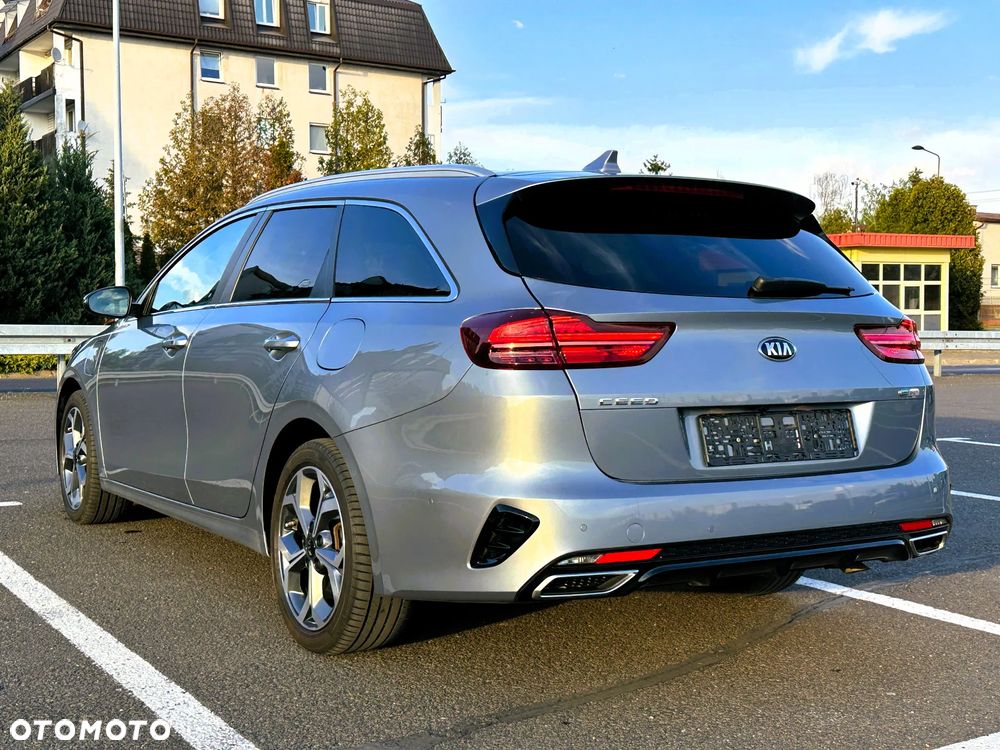 Kia Ceed 1.6 GDI DCT OPF Platinum Edition - 3
