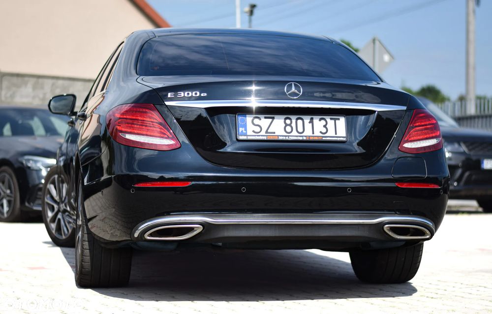 Mercedes-Benz Klasa E 300 9G-TRONIC Avantgarde - 10