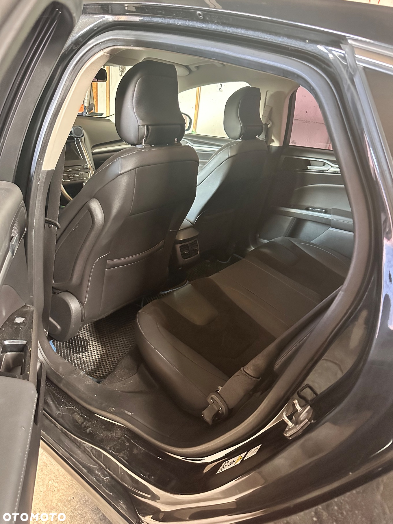 Ford Mondeo 2.0 EcoBoost Titanium - 14