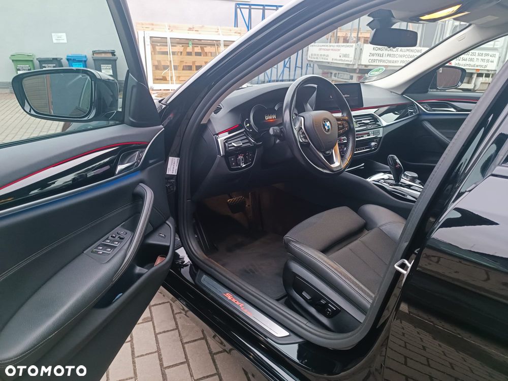 BMW Seria 5 520d Sport Line sport - 7