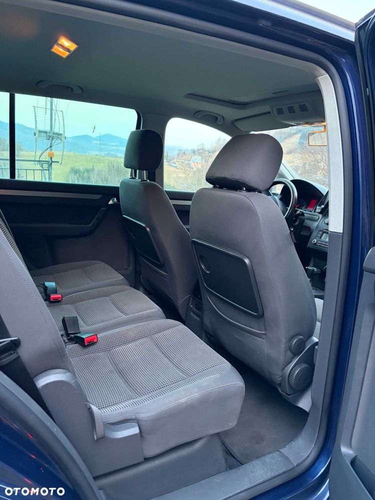 Volkswagen Touran - 7