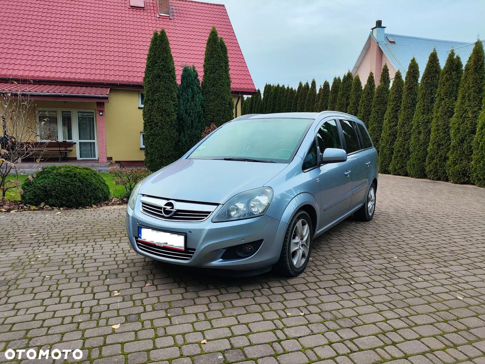 Opel Zafira - 1