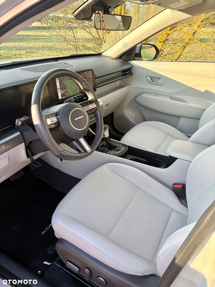 Hyundai Kona - 11