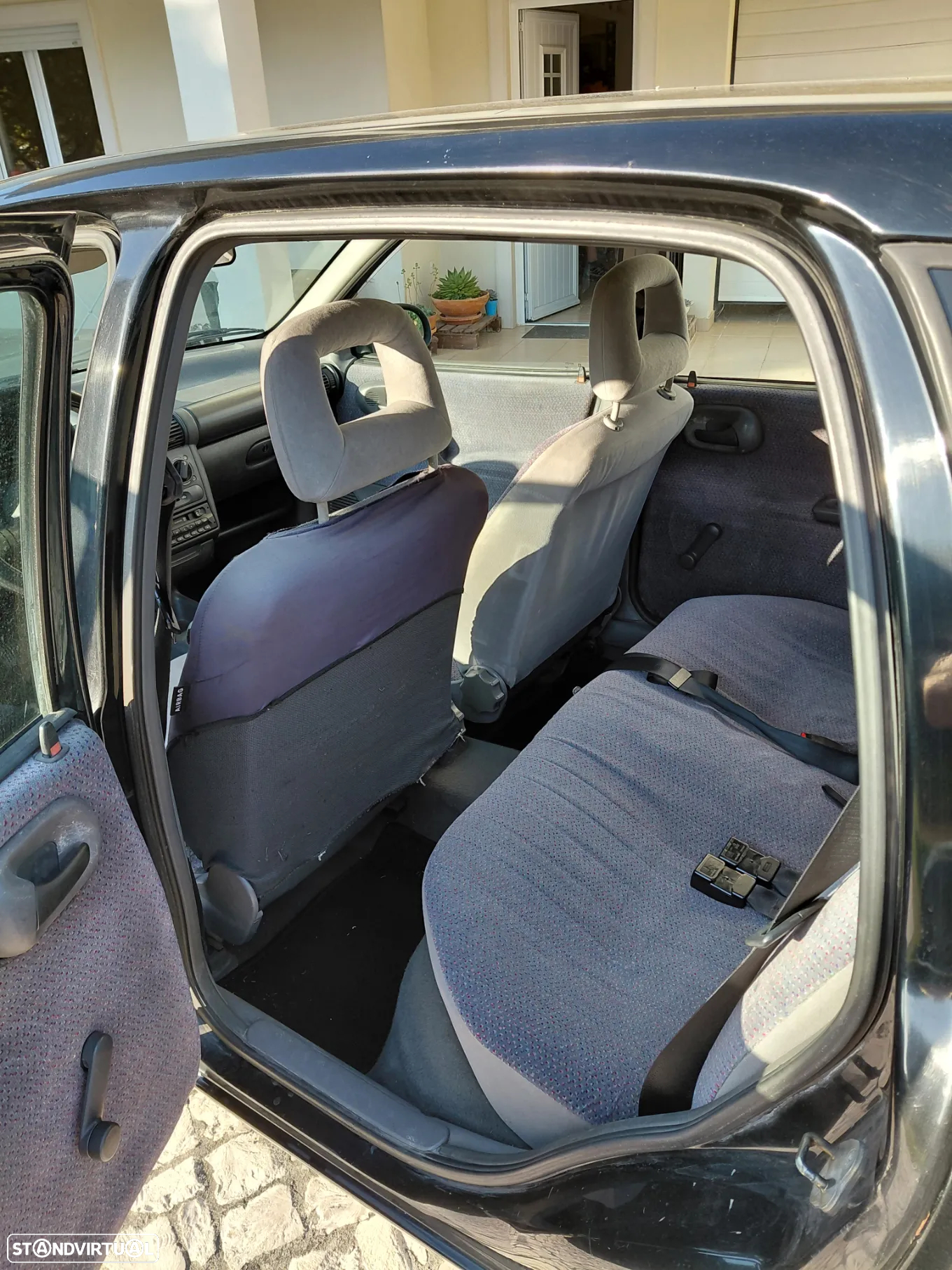 Opel Corsa 1.5 TD GLS - 10