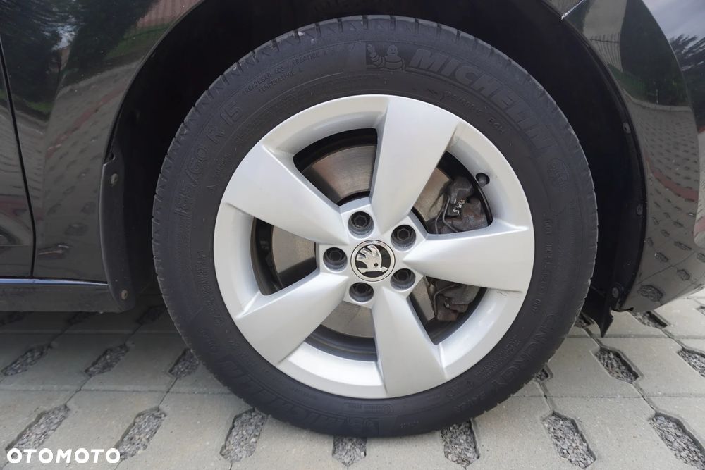 Skoda RAPID 1.2 TSI Green tec Edition - 16