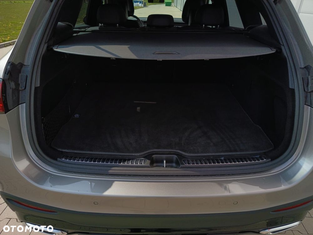 Mercedes-Benz GLC 300 4Matic 9G-TRONIC AMG Line Plus - 15