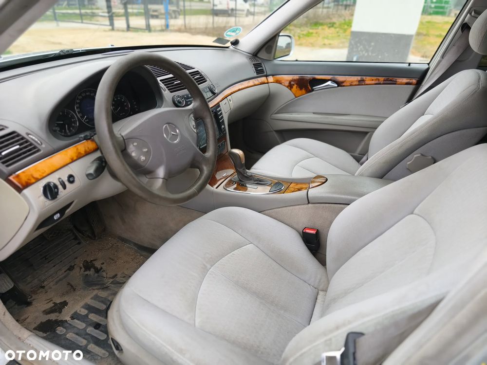 Mercedes-Benz Klasa E - 9