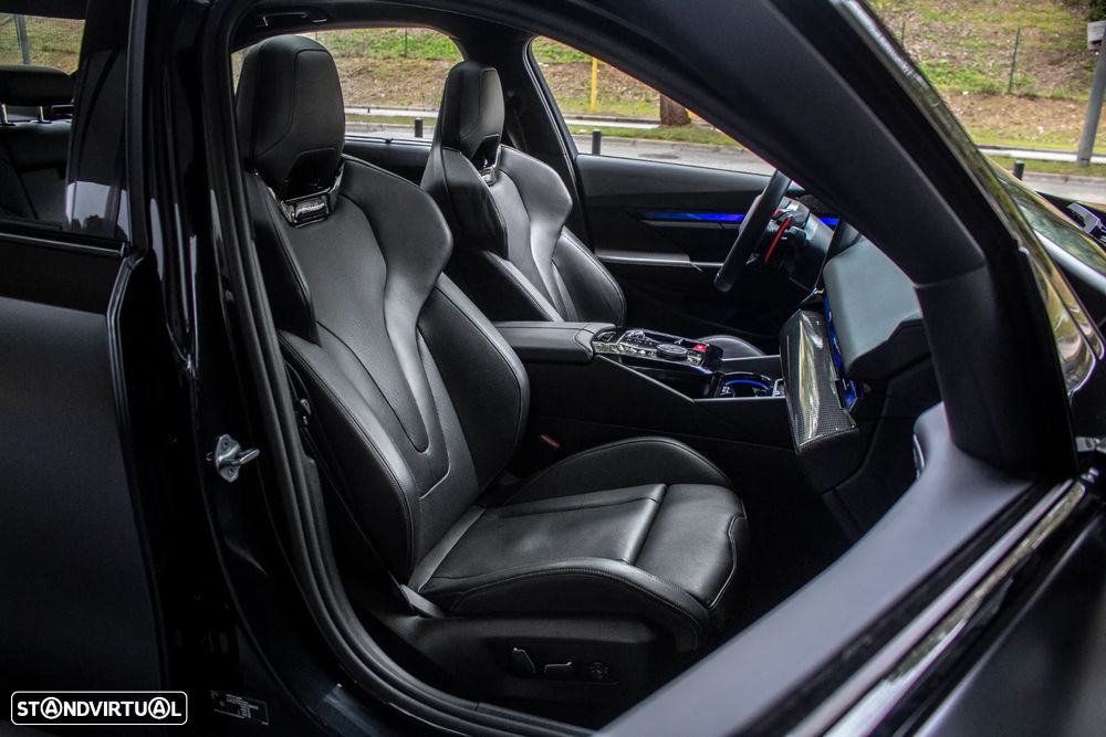 BMW M5 xDrive - 33