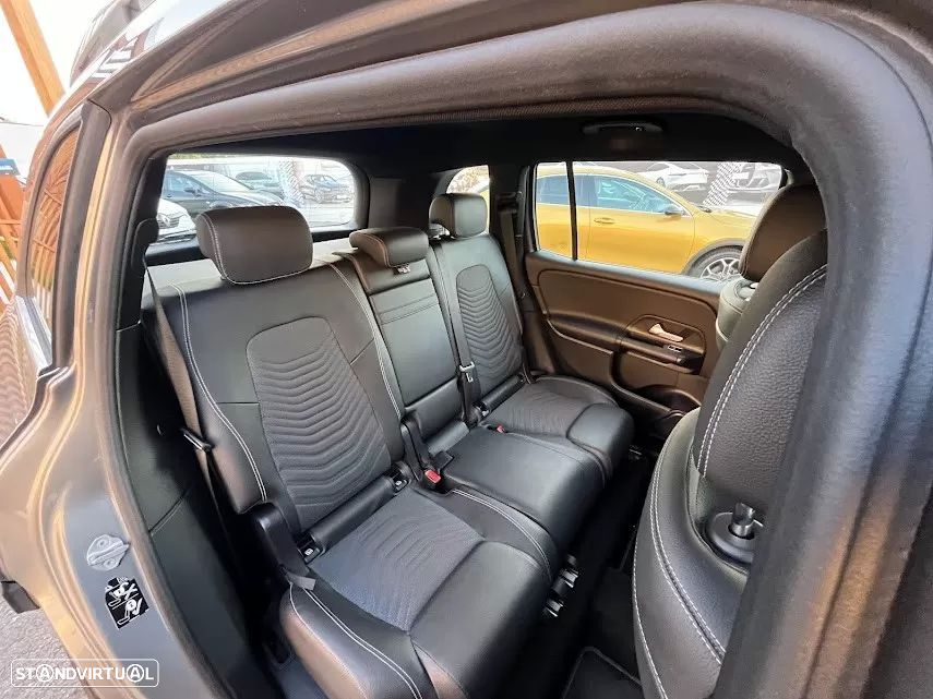Mercedes-Benz GLB 200 - 35