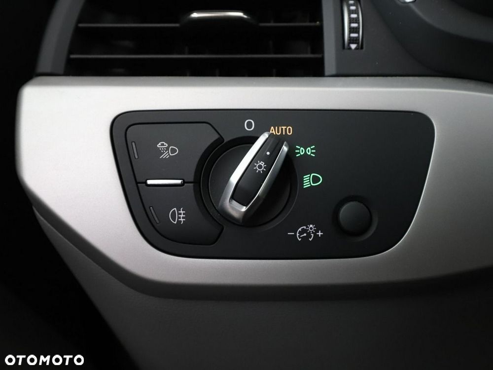 Audi A4 Avant 35 TDI S tronic - 34