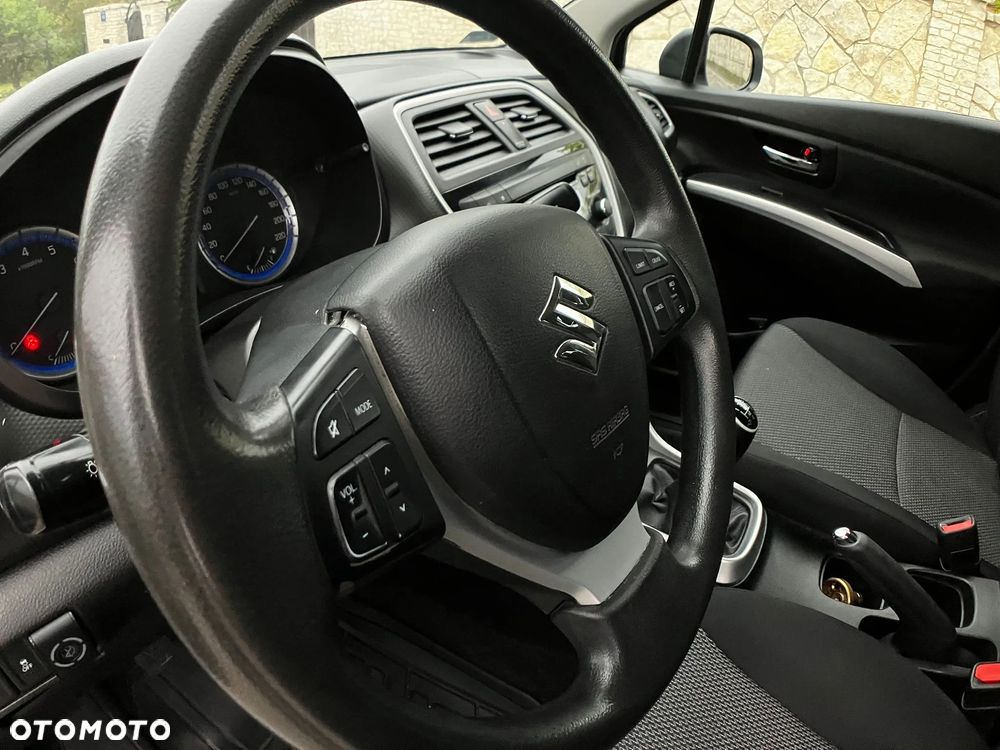 Suzuki SX4 S-Cross 1.6 Comfort - 12