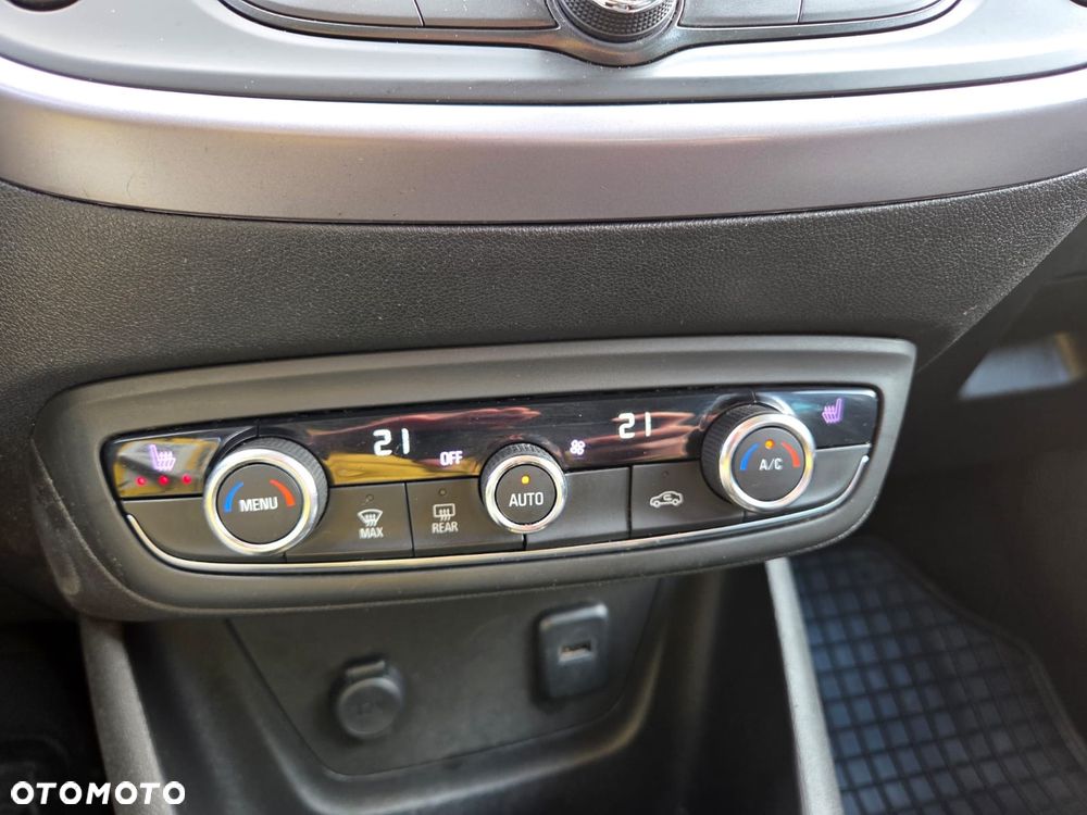 Opel Crossland X - 13