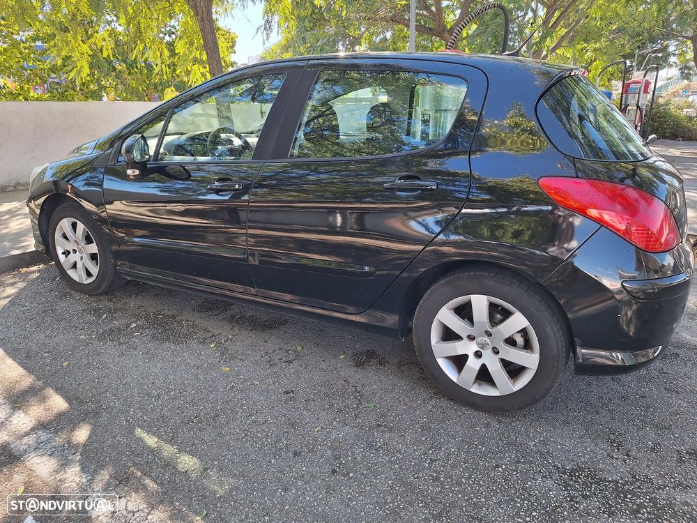 Peugeot 308 2008 photo 5