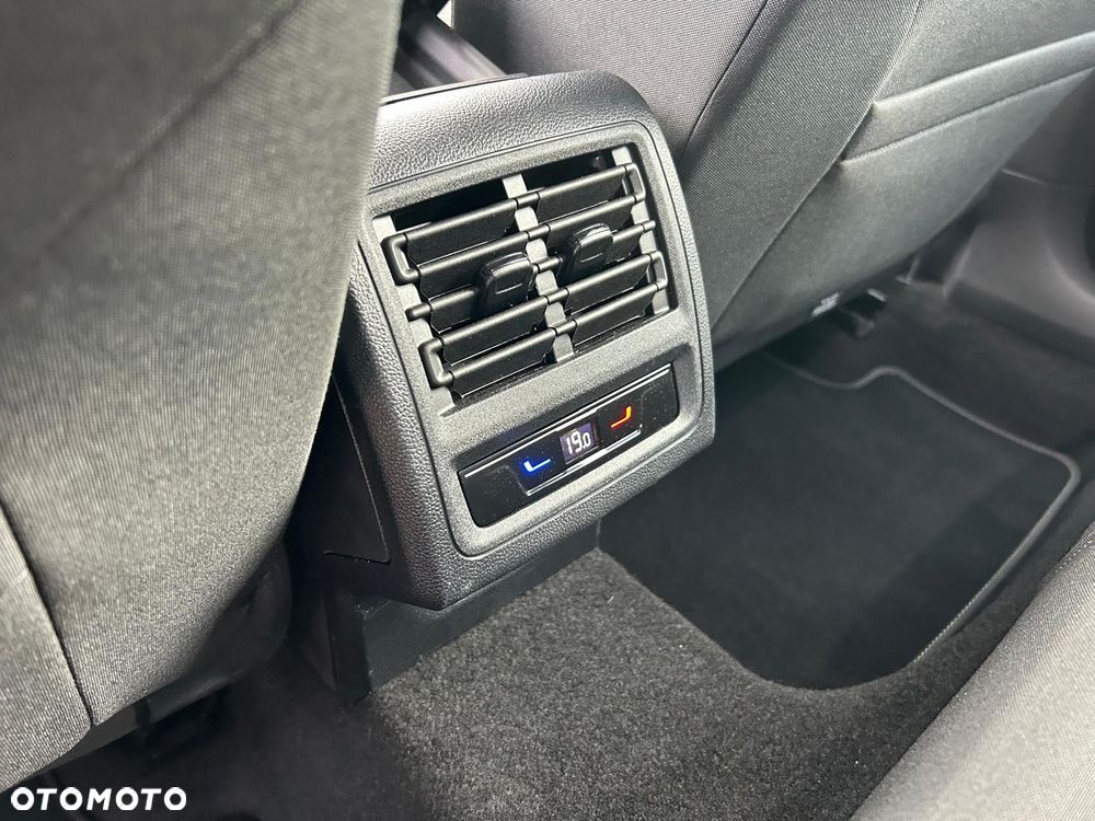 Volkswagen Golf 2.0 TDI Life Plus DSG - 20
