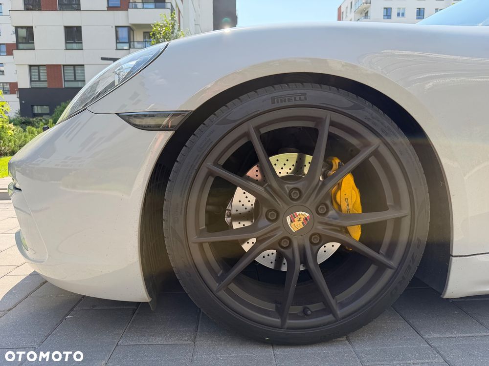 Porsche 718 Cayman - 5