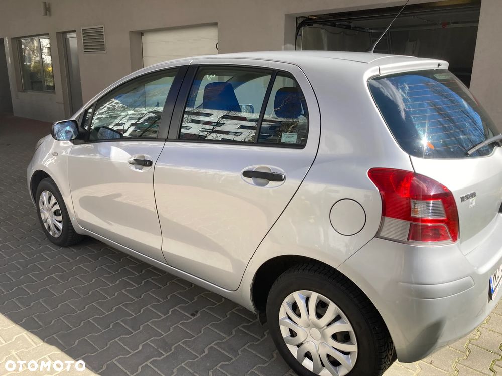 Toyota Yaris - 8
