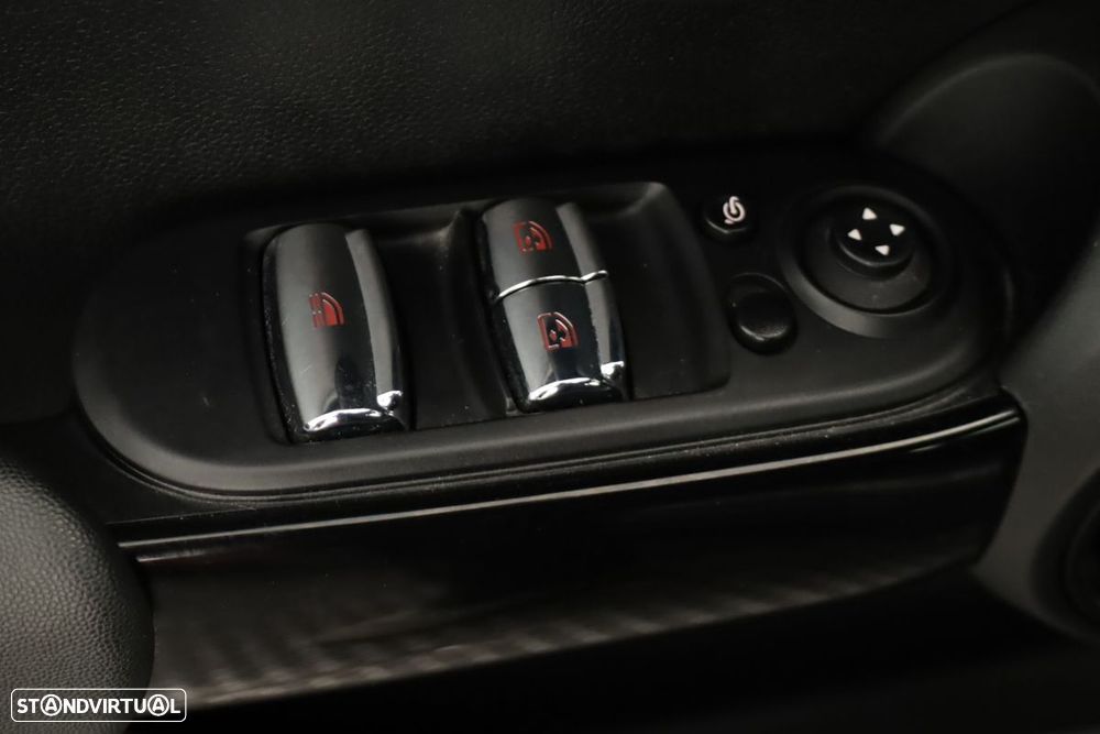 MINI Cabrio - 25