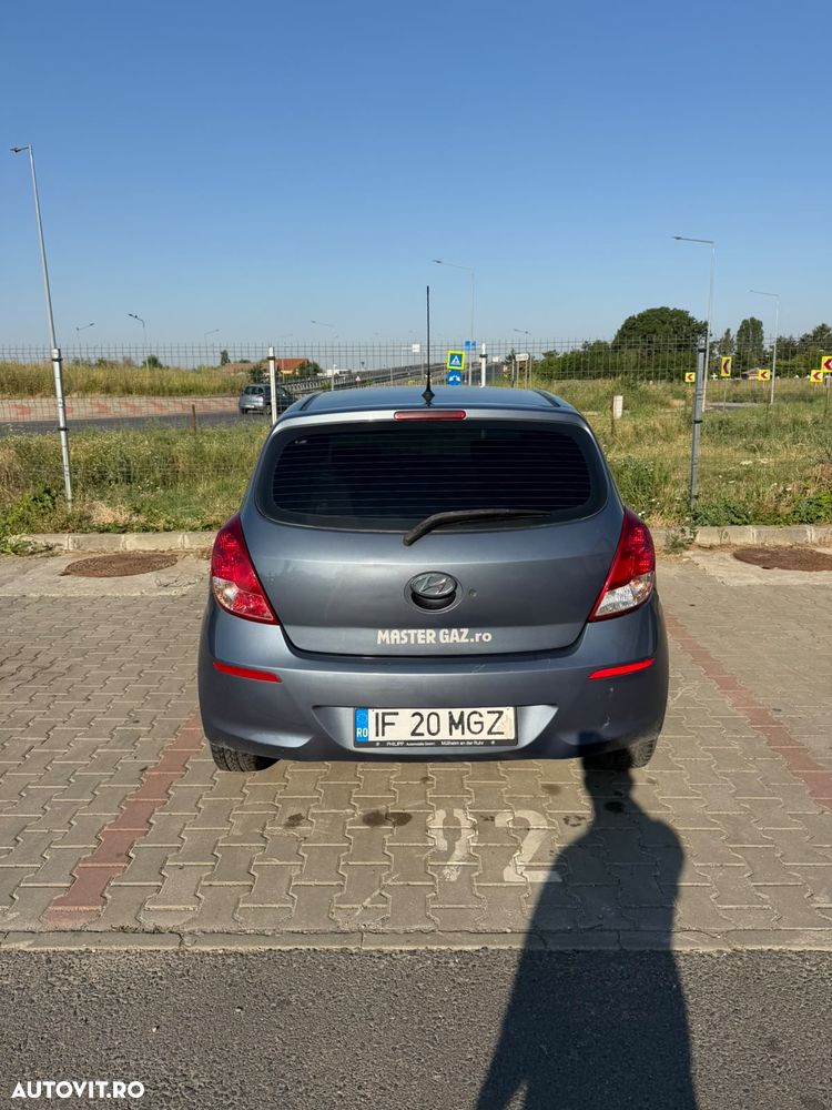 HYUNDAI i20 2012 — imagine 9