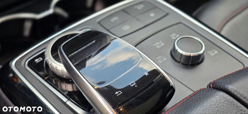 Mercedes-Benz GLE 500 4-Matic 9G-TRONIC - 26