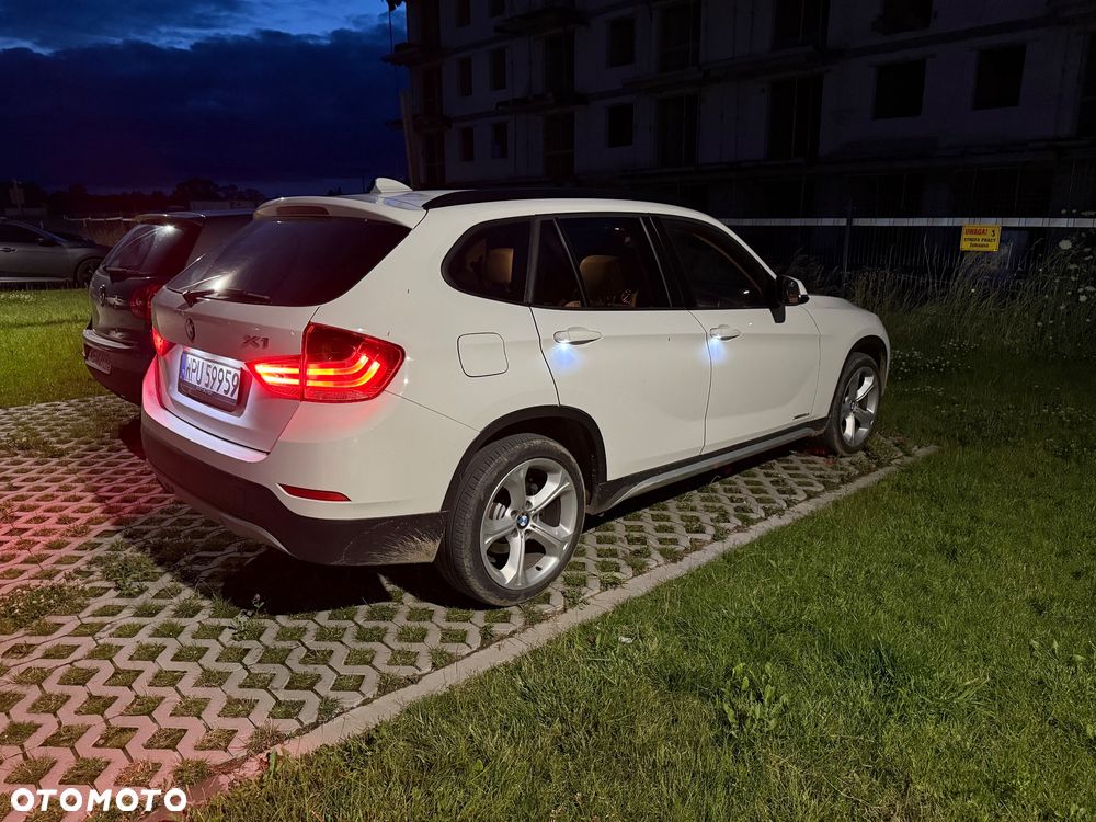 BMW X1 xDrive18d xLine - 24