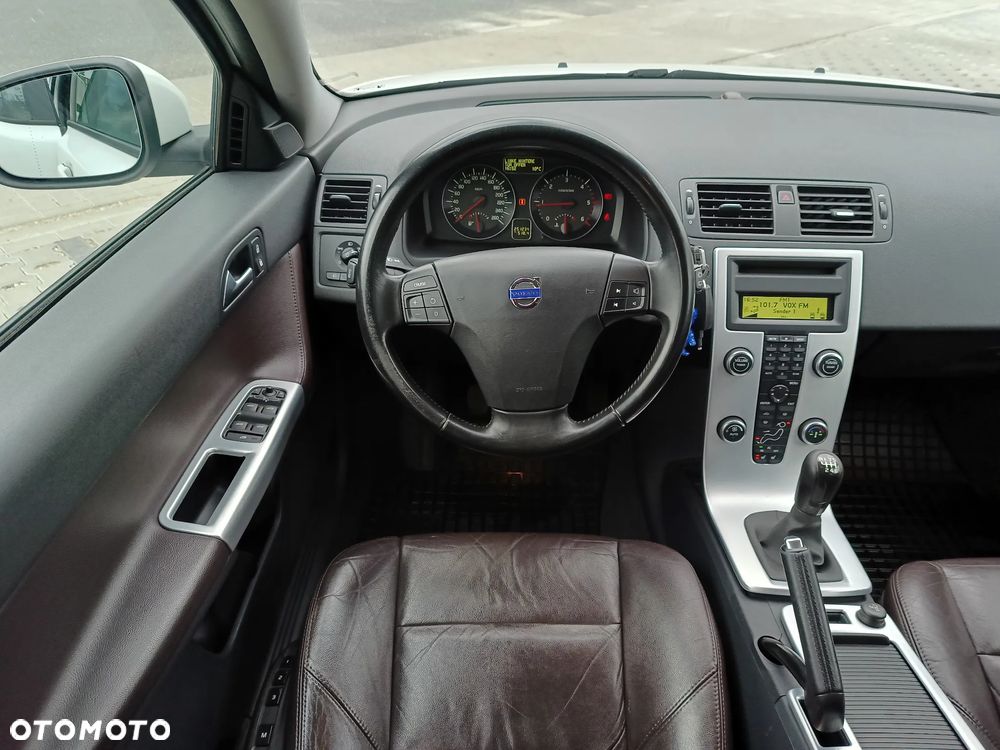 Volvo V50 D2 R-Design - 28