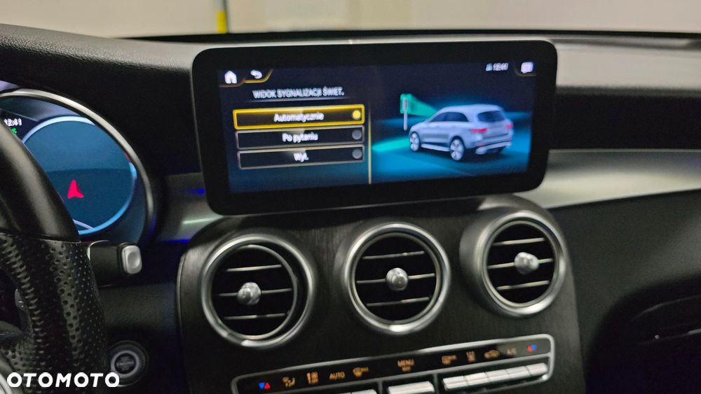 Mercedes-Benz GLC 300 de 4Matic 9G-TRONIC AMG Line Plus - 32