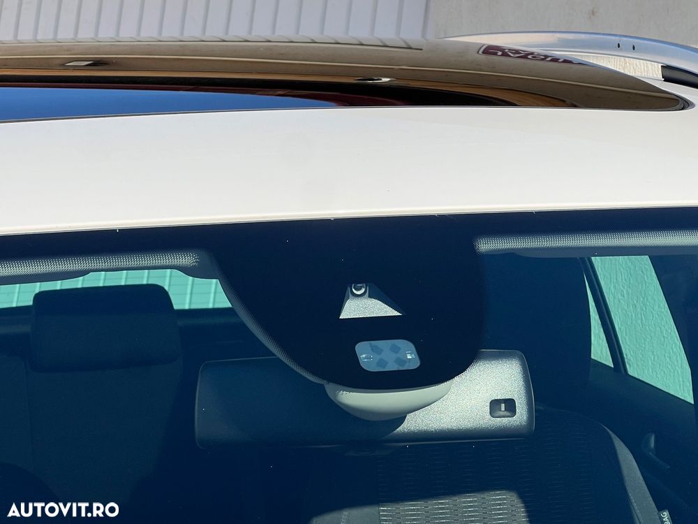 Volkswagen Tiguan 2.0 TDI 4Motion DSG Sport & Style - 16