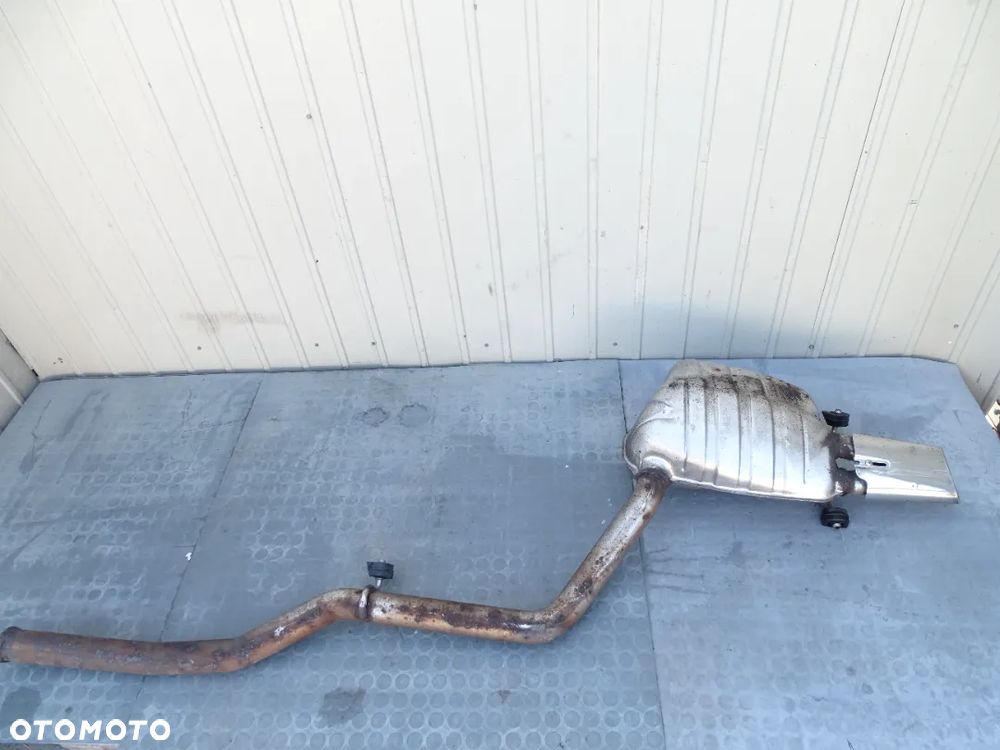 MB C W204 2.2 Wydech tlumik 2044911601 - 3