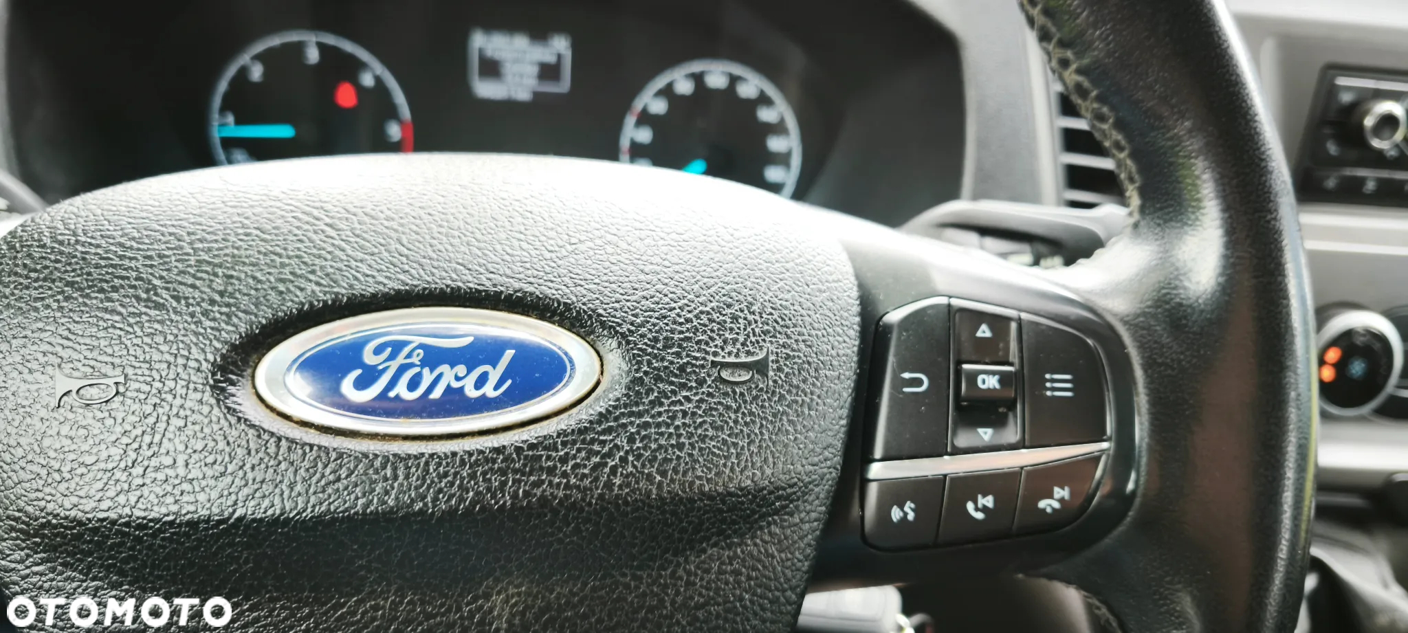 Ford Transit - 32