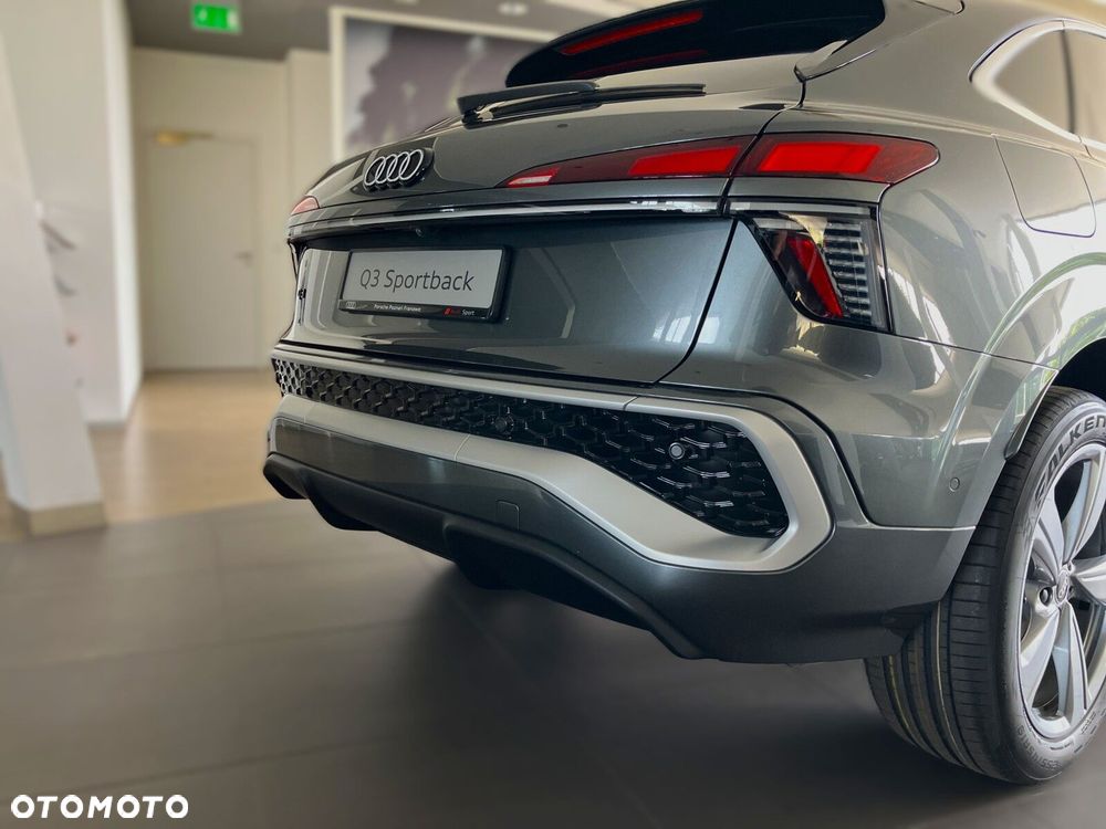 Audi Q3 Sportback - 9