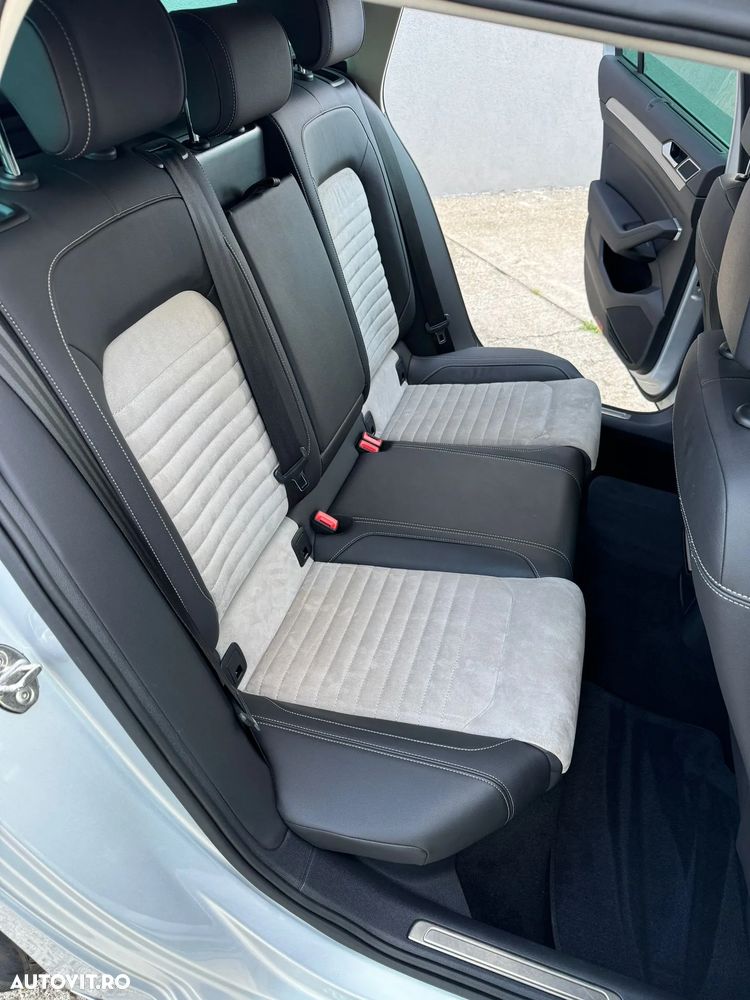 Volkswagen Passat 2.0 TDI SCR DSG Highline - 16