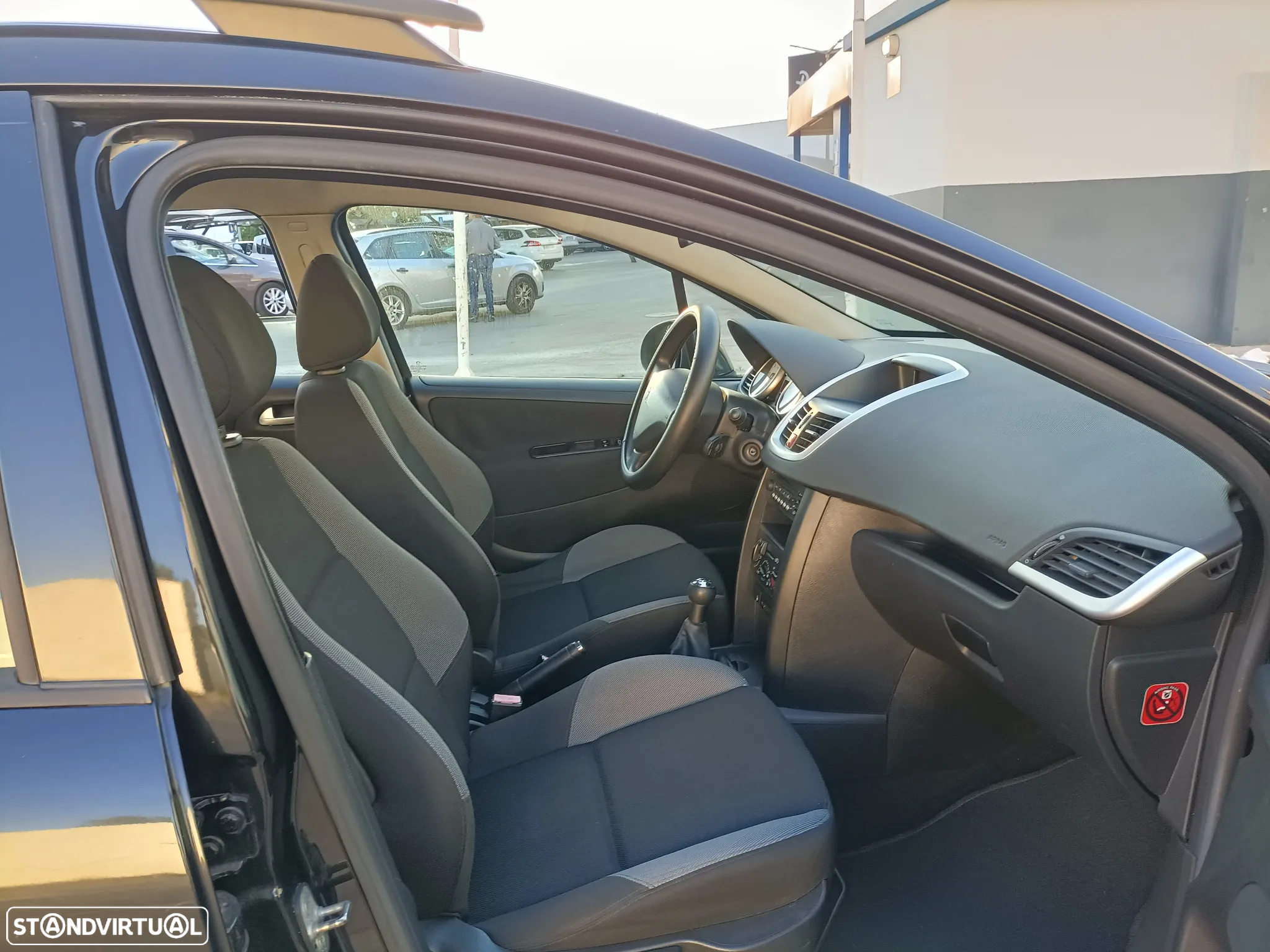 Peugeot 207 SW - 7