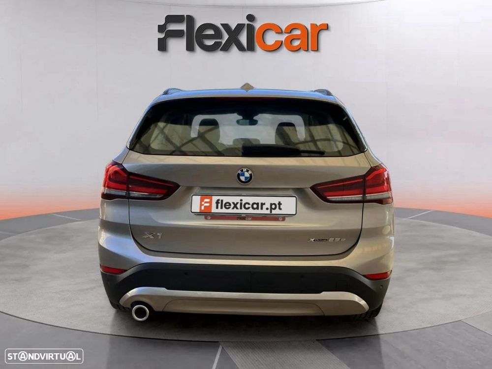BMW X1 25 e xDrive - 8